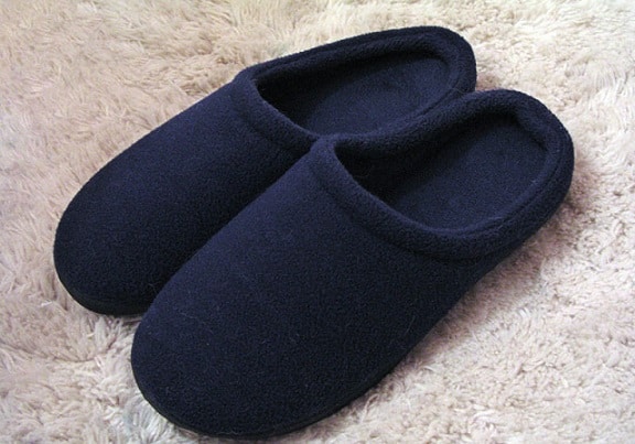 womens slippers with backs