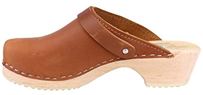 cushioned clogs